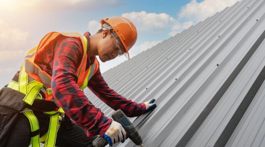 Professional gutter cleaning in Annville, KY